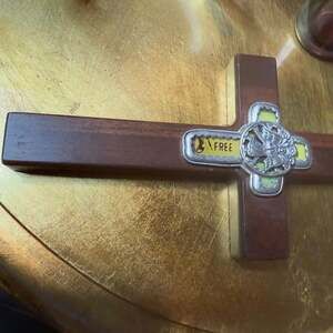 Wooden Cross with 'FREE' and Dove Design